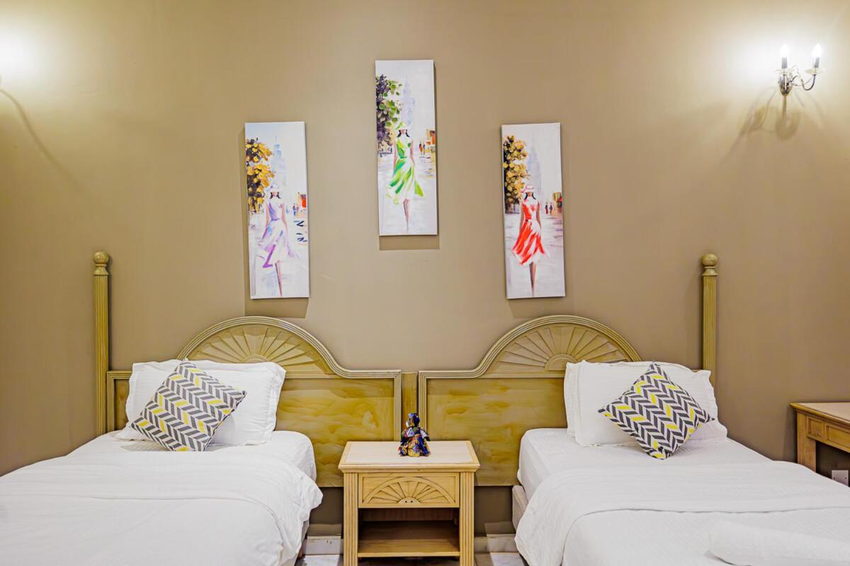 Ocean Villa Heights Brufut Luaran gambar