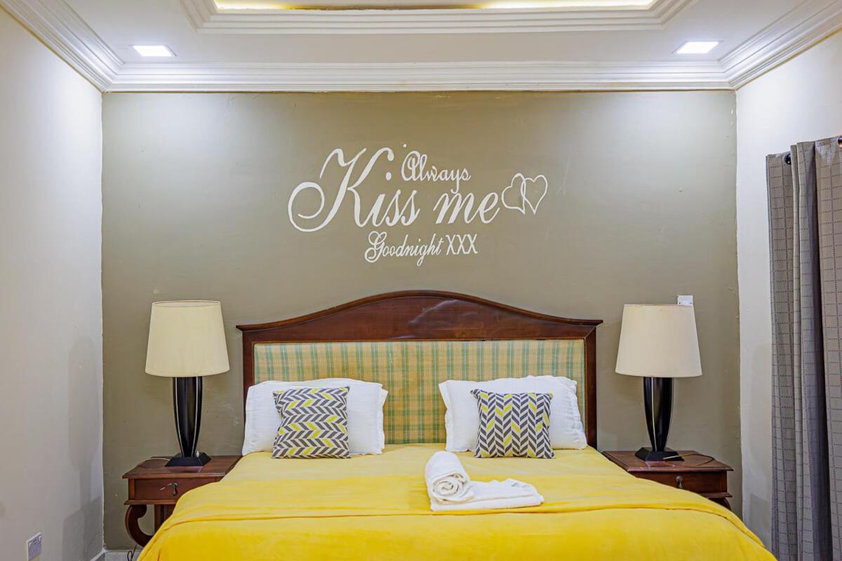 Ocean Villa Heights Brufut Luaran gambar