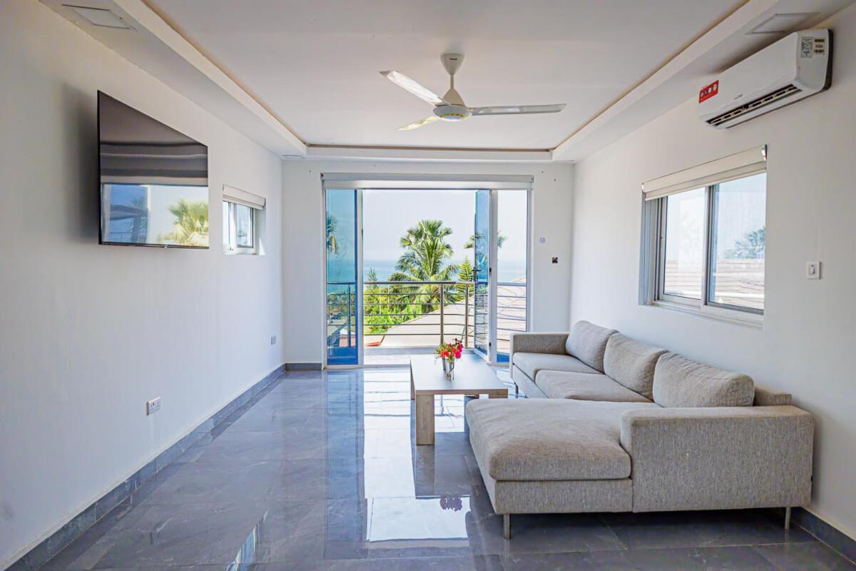 Ocean Villa Heights Brufut Luaran gambar