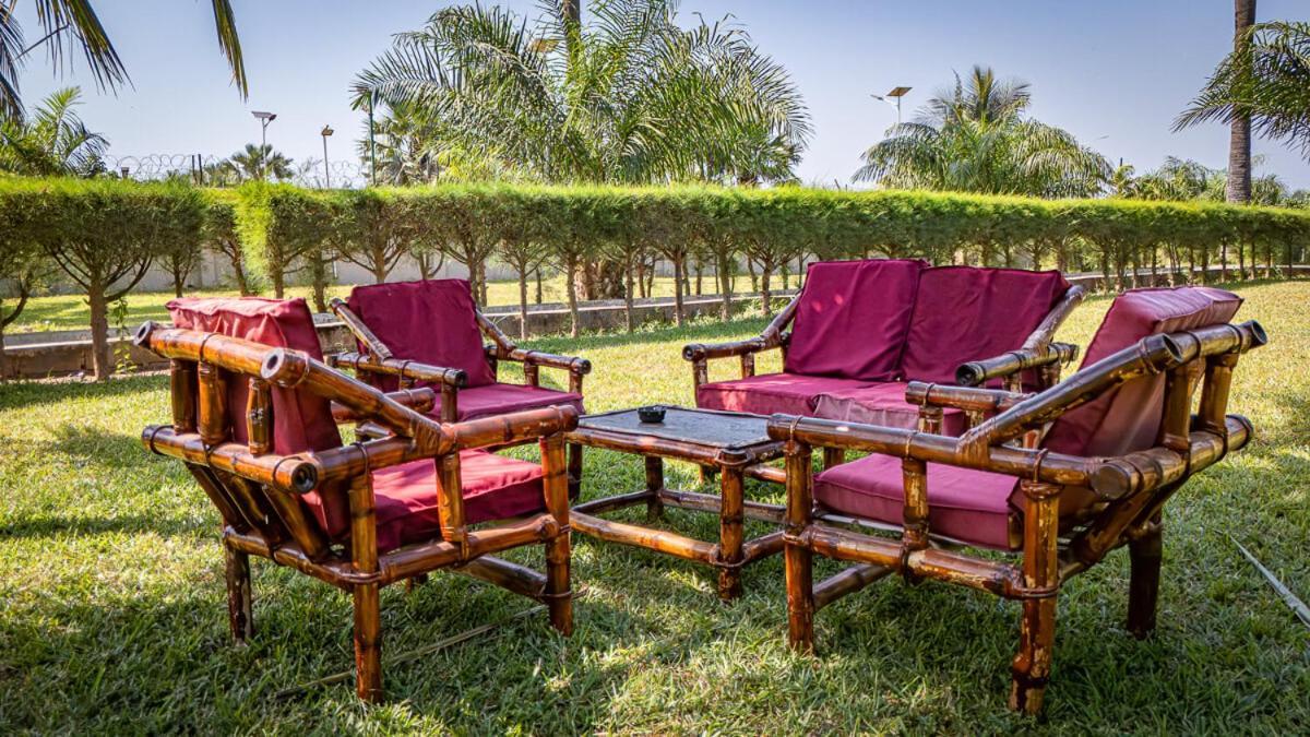 Ocean Villa Heights Brufut Luaran gambar